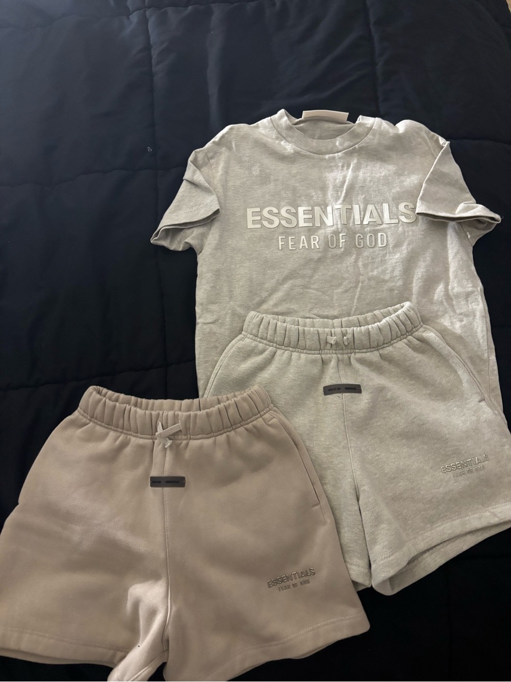 Unisex Essential Outfit